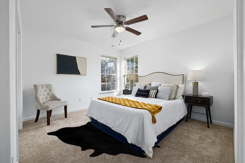Faux Fur Cowhide Rugs (5 * 7 ft), Machine Washable Cow Print Area Carpet Black Color with Non-Slip Suede Backing, Durable & No Shedding in White and Yellow Modern Bedroom