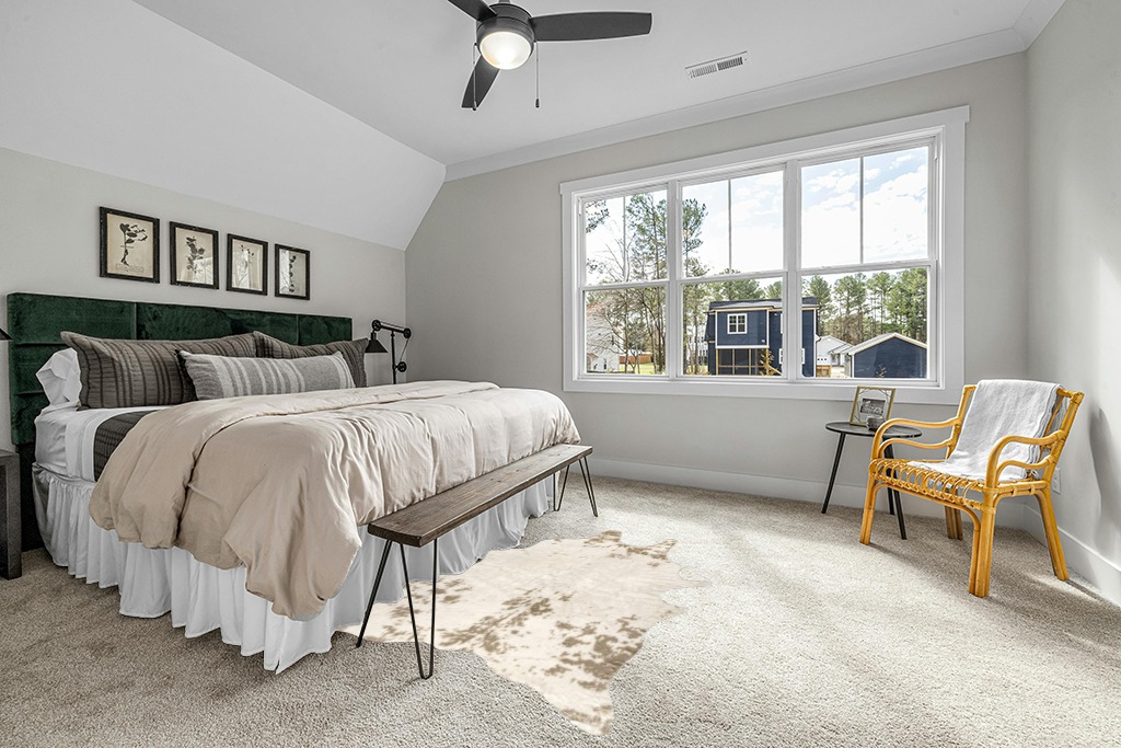 nuLOOM Marcia Machine Washable Faux Cowhide Area Rug, 5' x 6' 7", Off-White in Grey Traditional Bedroom with King Bed
