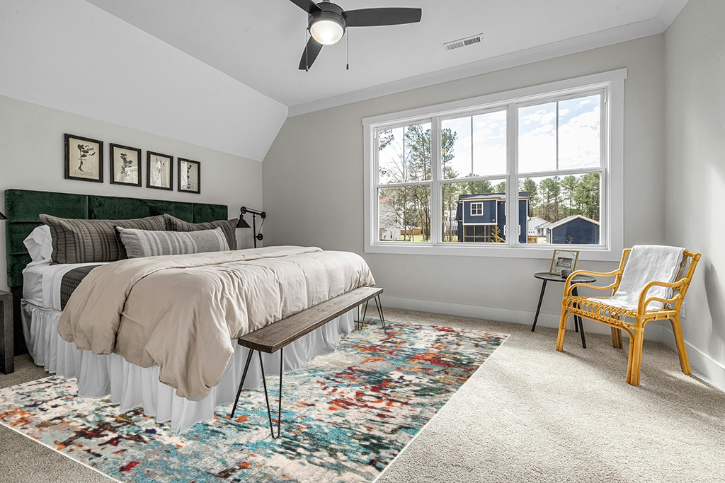 SAFAVIEH Madison Collection Area Rug - 9' x 12', Grey & Blue, Modern Abstract Design, Non-Shedding & Easy Care, Ideal for High Traffic Areas in Living Room, Bedroom (MAD471F) in Grey Traditional Bedroom with King Bed