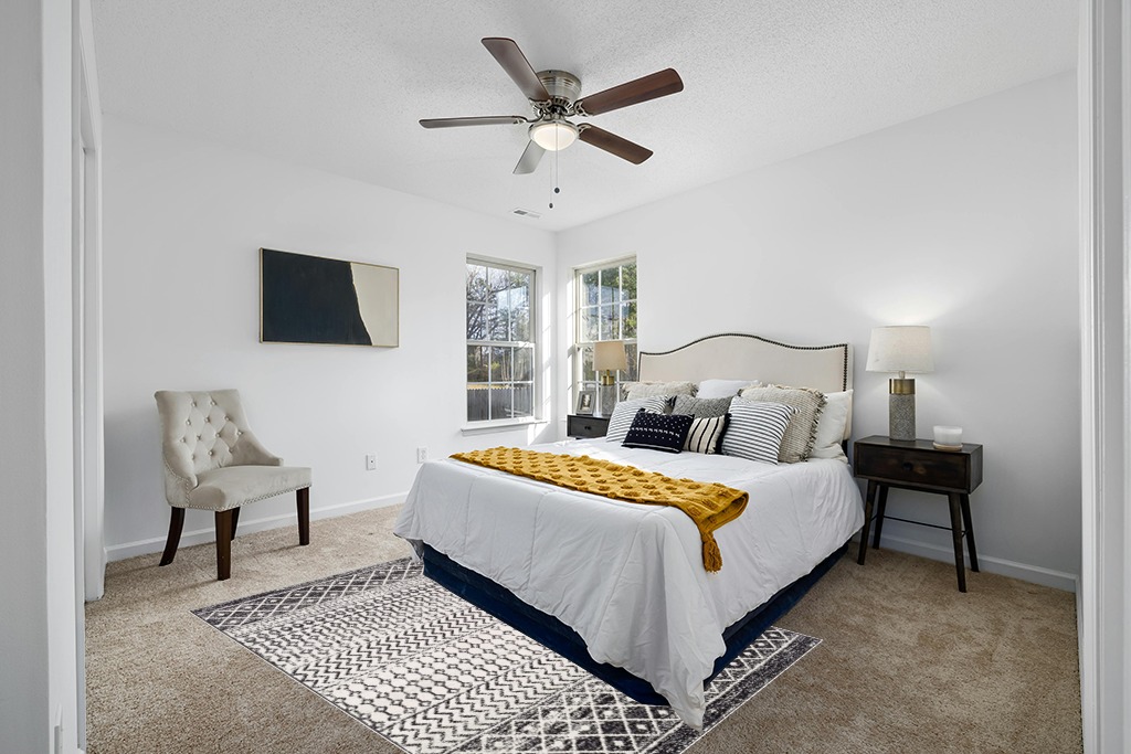 ‎Black ‎Moroccan ‎Stain Resistant, Pet friendly ‎Living Room ‎Area Rug in White and Yellow Modern Bedroom