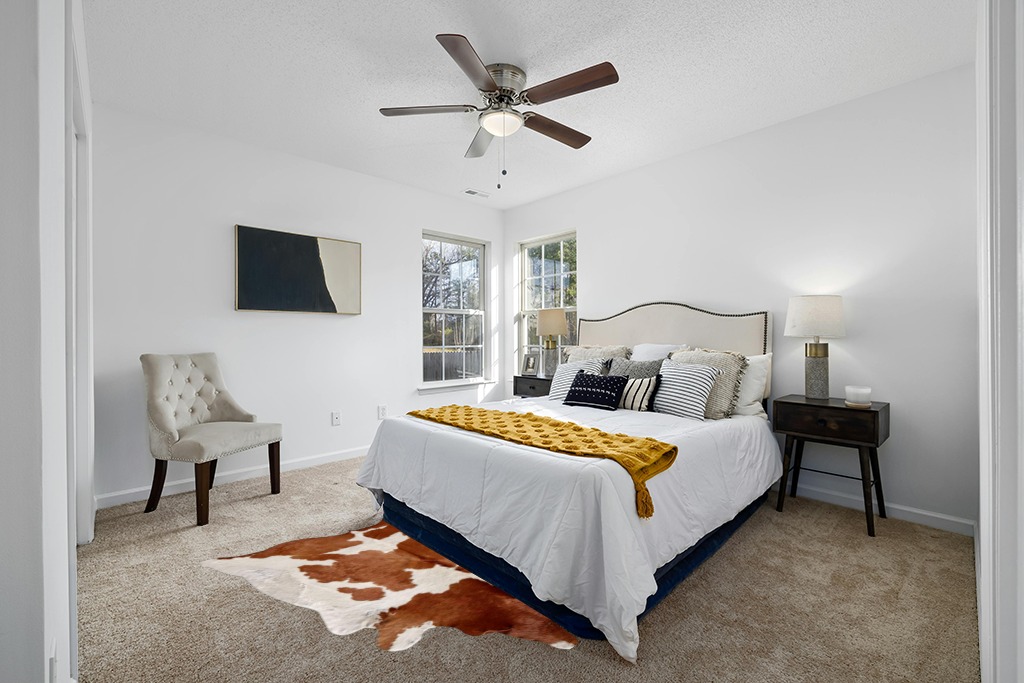 Brown and White Cowhide Rug Natural Cow Skin Cow Hide Leather Area Rug Hair On, 5 ft X 6 ft Premium Brown White Large in White and Yellow Modern Bedroom