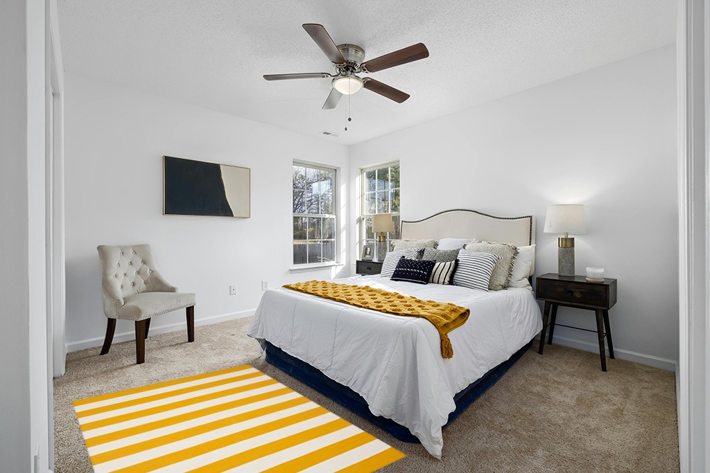 SAFAVIEH Montauk Collection Accent Rug - 4' x 6', Yellow & Ivory, Handmade Flat Weave Boho Farmhouse Cotton Stripe, Ideal for High Traffic Areas in Entryway, Living Room, Bedroom (MTK712A) in White and Yellow Modern Bedroom