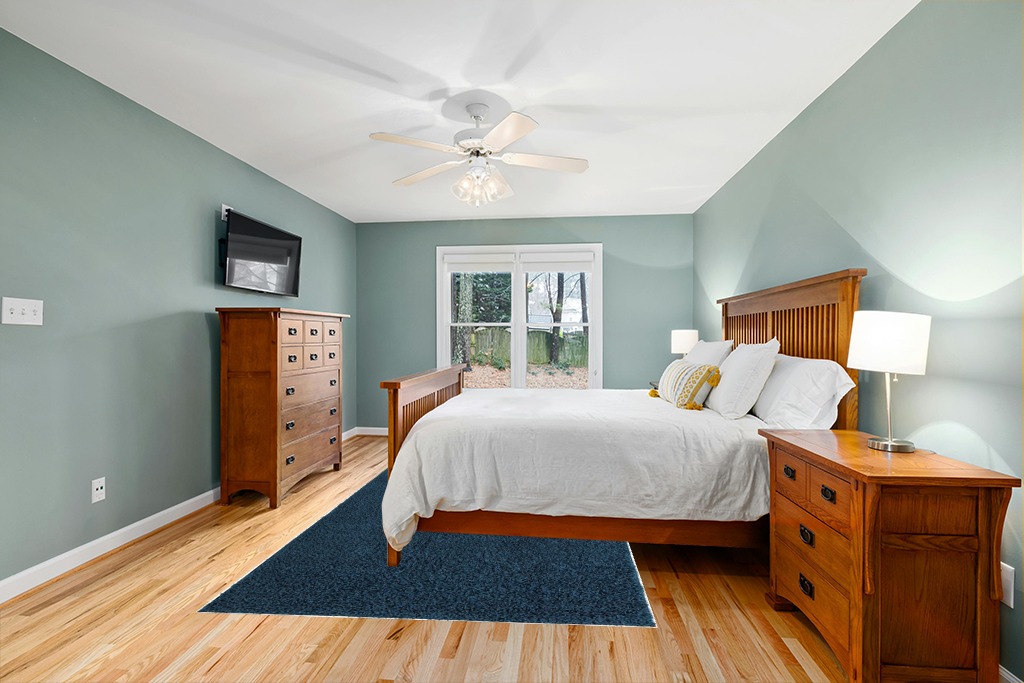 Everyday Shag Rug 6'x9' in Teal and Orange Wood Bedroom