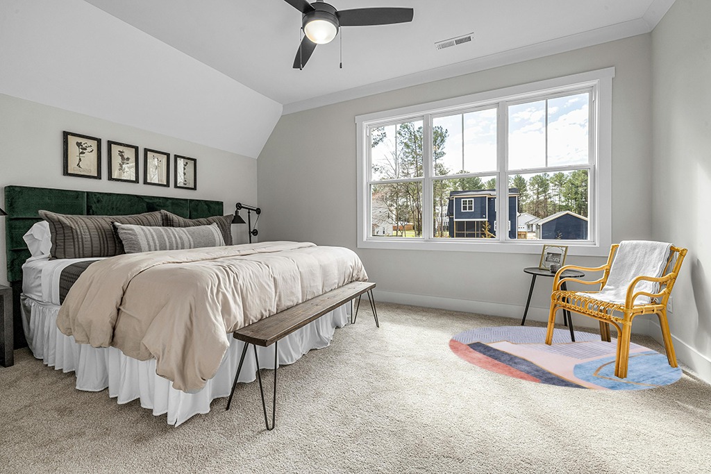Safavieh Tacoma Collection Area Rug - 6' Round, Beige & Blue, Mid-Century Modern Design, Non-Shedding & Easy Care, Machine Washable Ideal for High Traffic Areas in Living Room, Bedroom (TAC834B) in Grey Traditional Bedroom with King Bed