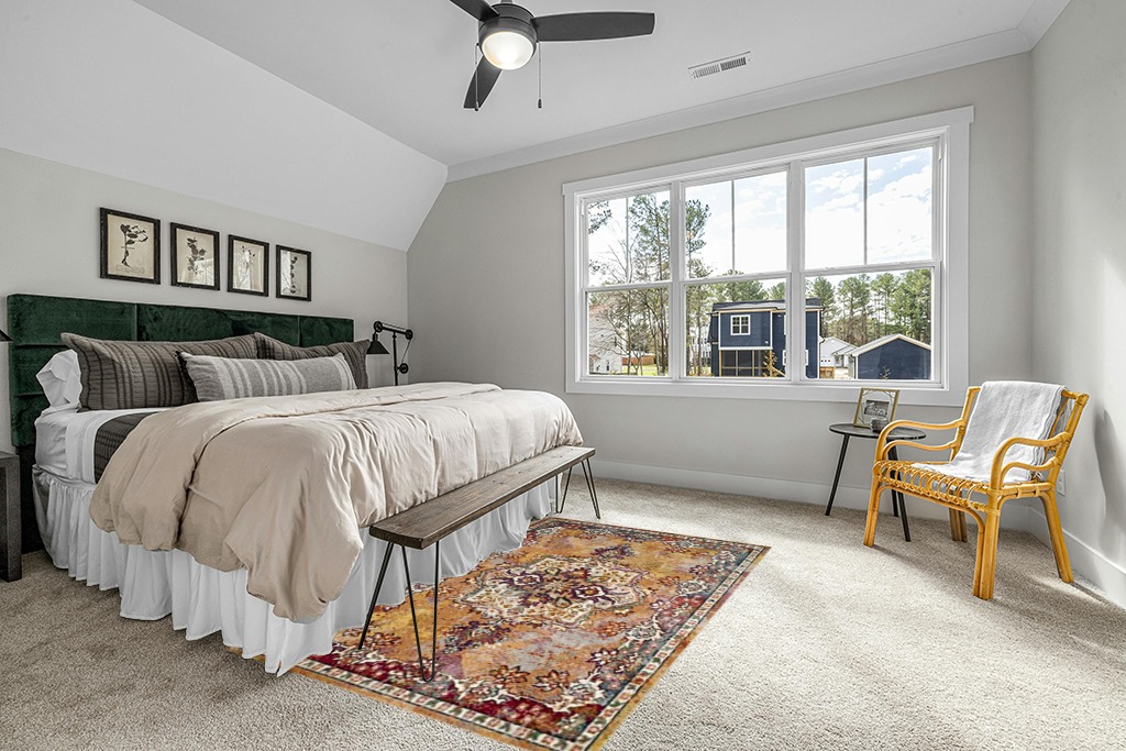 SAFAVIEH Savannah Collection 5'1" x 7'6" Yellow / Yellow SVH628H Boho Chic Area Rug in Grey Traditional Bedroom with King Bed